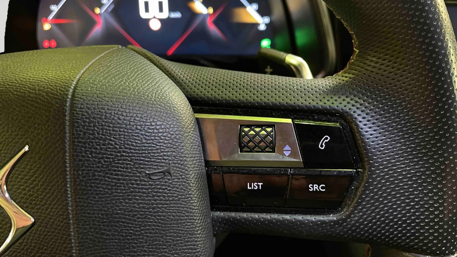 Acheter une ds DS7 Crossback BlueHDi 130 EAT8 d’occasion avec 89756km disponible immédiatement - photo 19