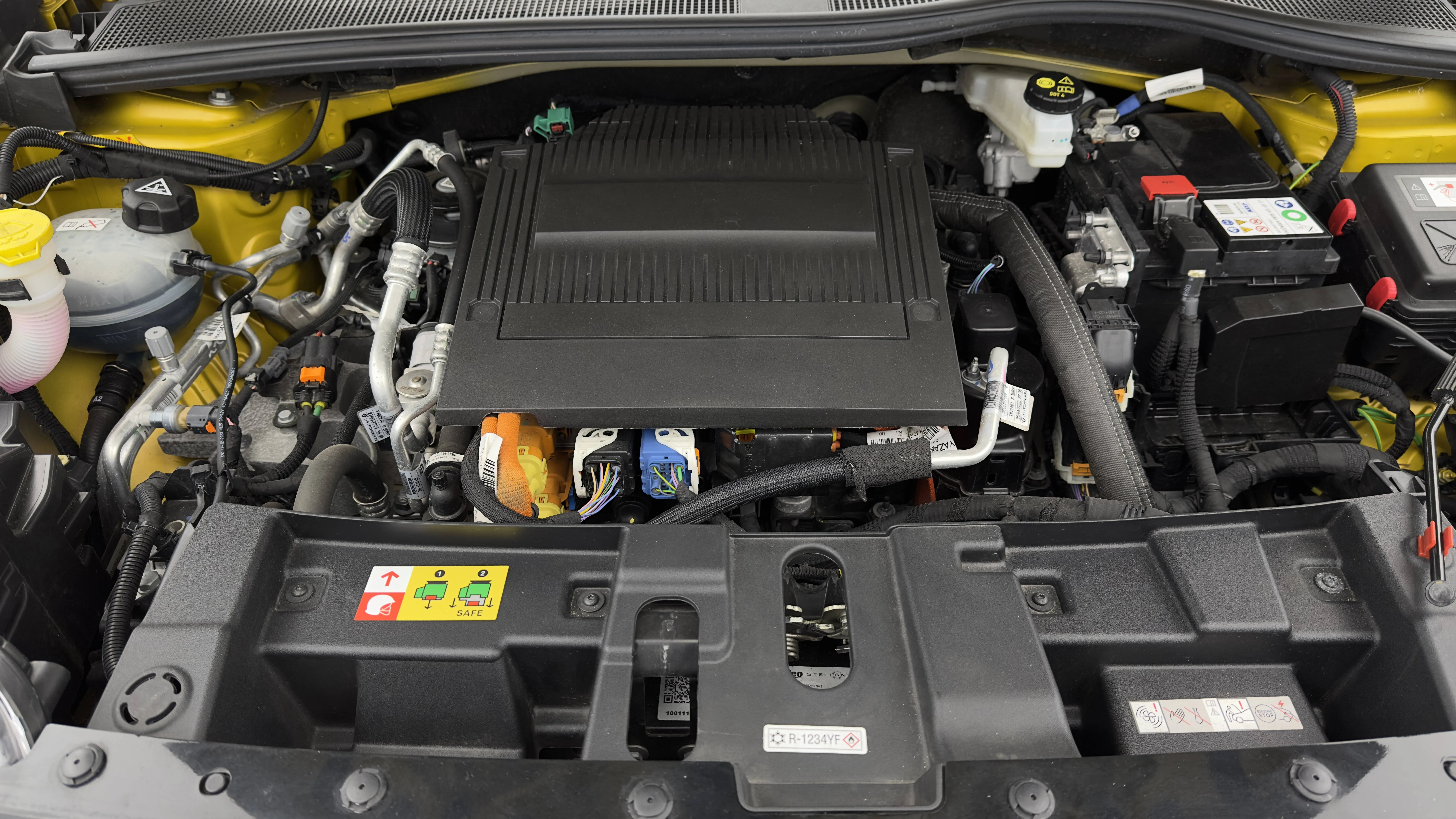 Acheter une jeep Avenger 115 kW 4x2 d’occasion avec 41082km disponible immédiatement - photo 11