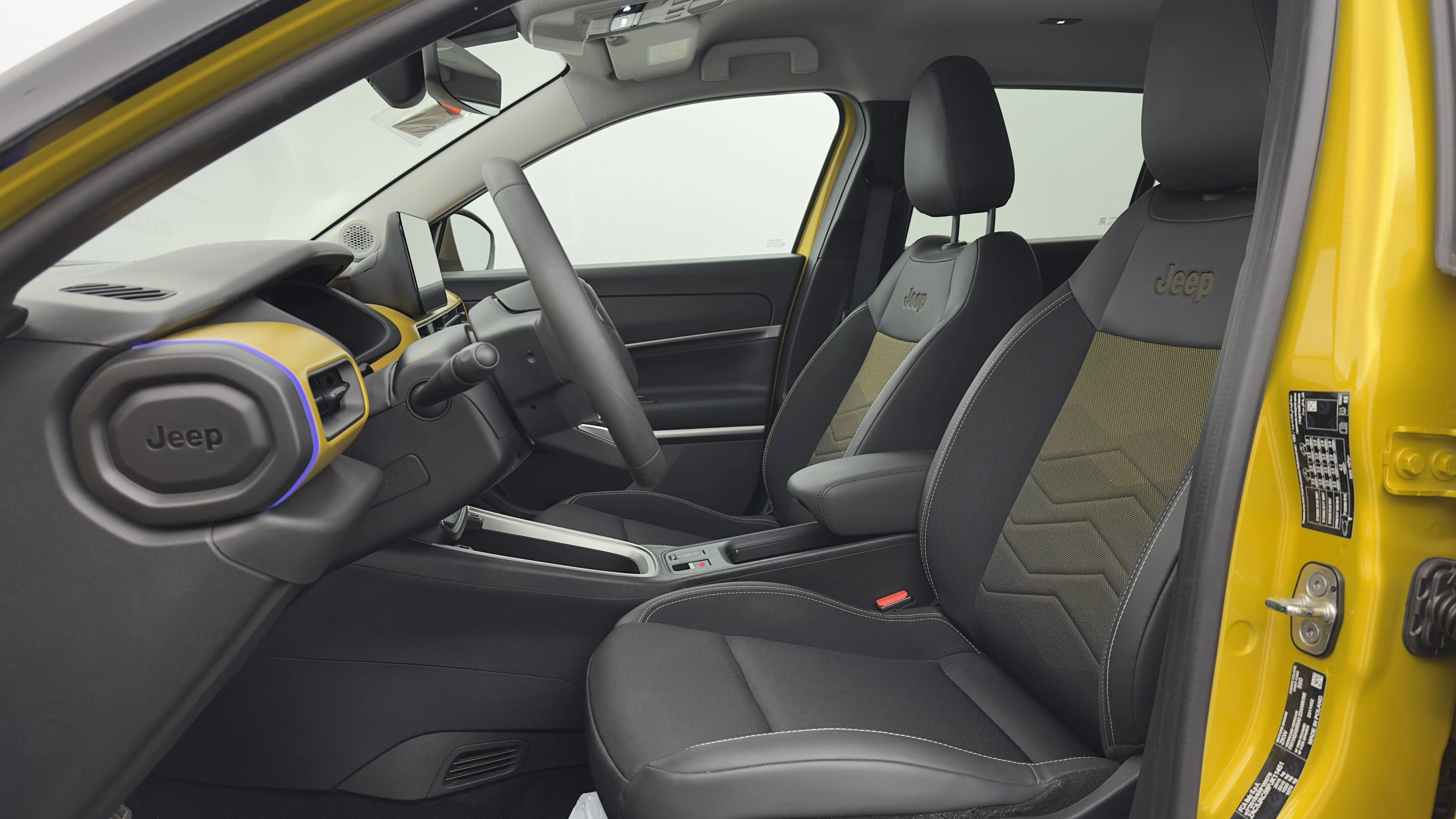 Acheter une jeep Avenger 115 kW 4x2 d’occasion avec 41082km disponible immédiatement - photo 13