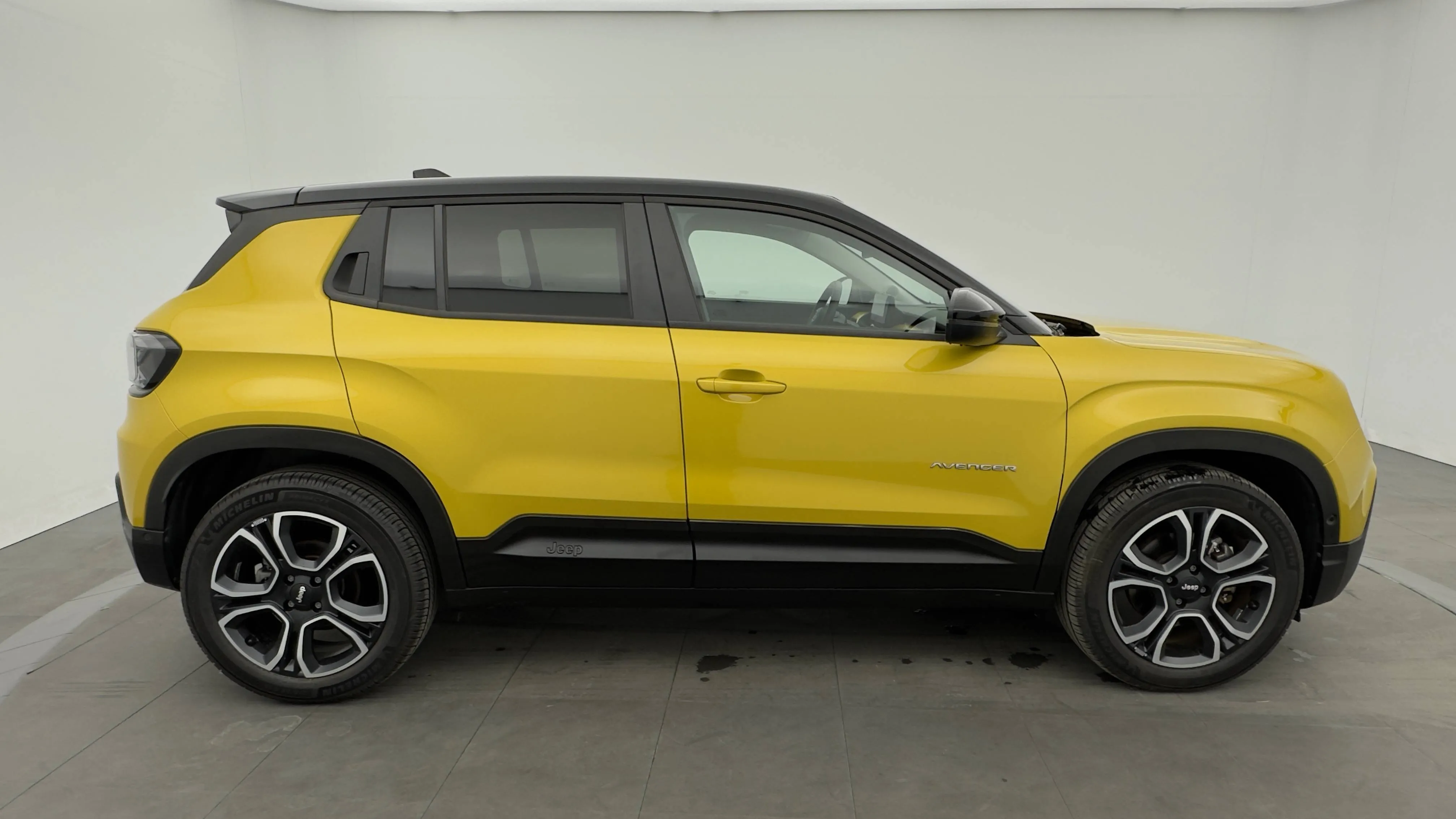 Acheter une jeep Avenger 115 kW 4x2 d’occasion avec 41082km disponible immédiatement - photo 2