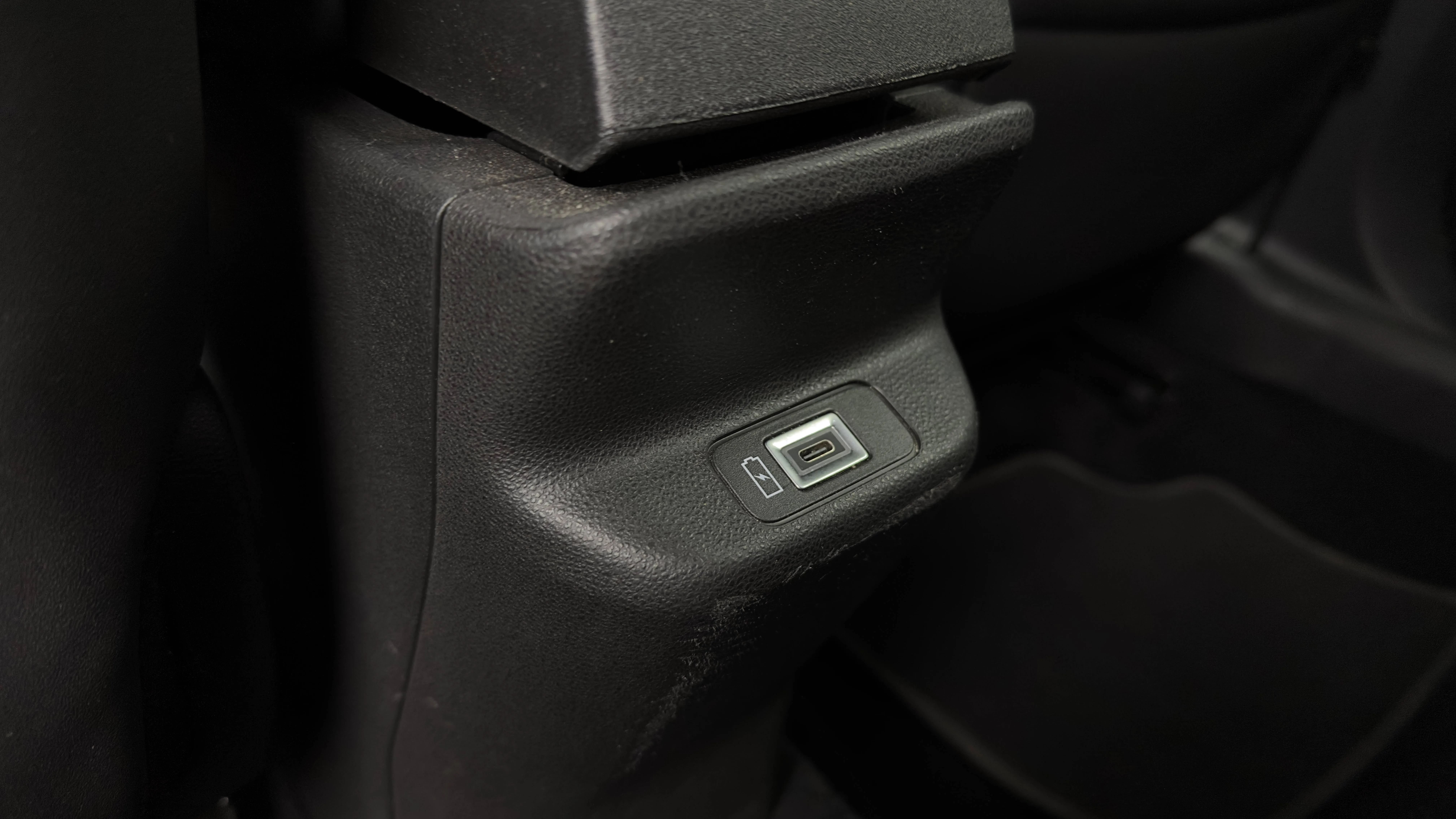 Acheter une jeep Avenger 115 kW 4x2 d’occasion avec 41082km disponible immédiatement - photo 16