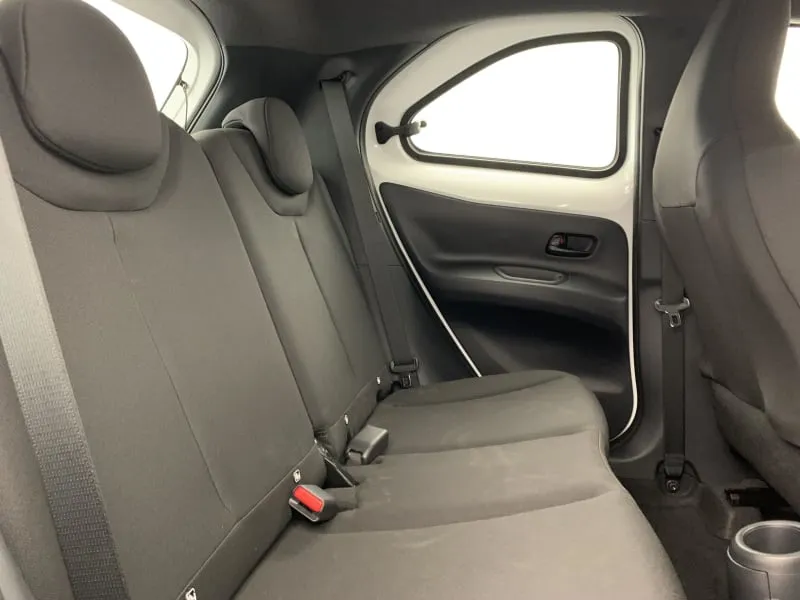 TOYOTA AYGO X Dynamic - photo 10