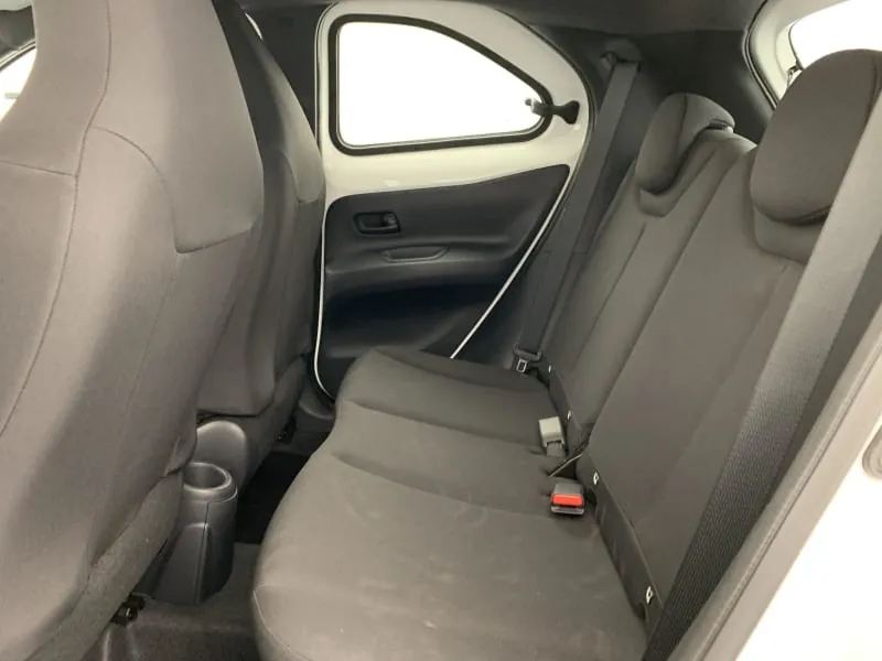 TOYOTA AYGO X Dynamic - photo 21