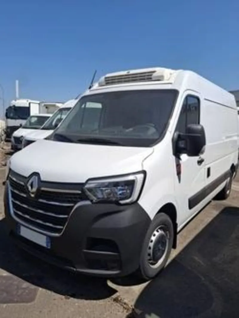 Utilitaire renault TRAC F3500 L2H2 BLUE DCI 145 CONFORT 4 portes neuf moins cher par mandataire - photo 2