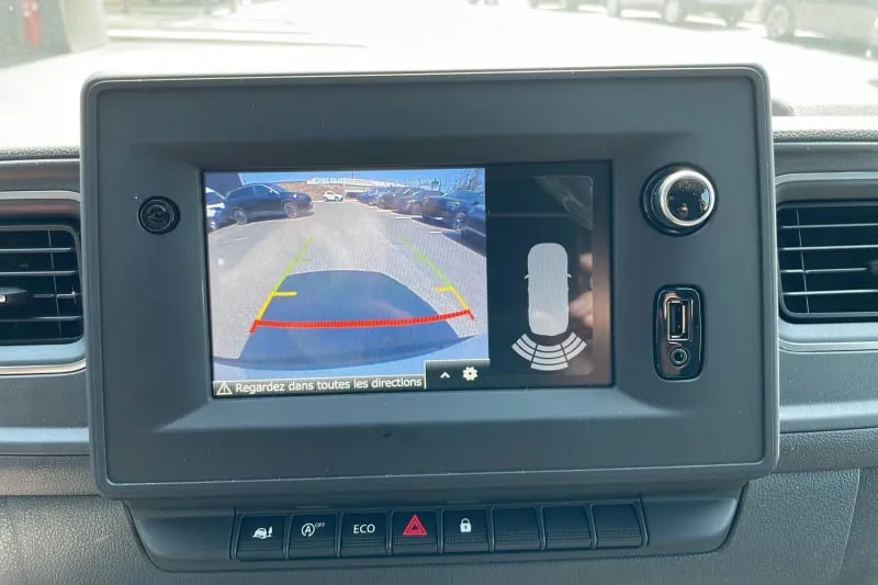 Utilitaire renault TRAC F3500 L2H2 BLUE DCI 145 CONFORT 4 portes neuf moins cher par mandataire - photo 15
