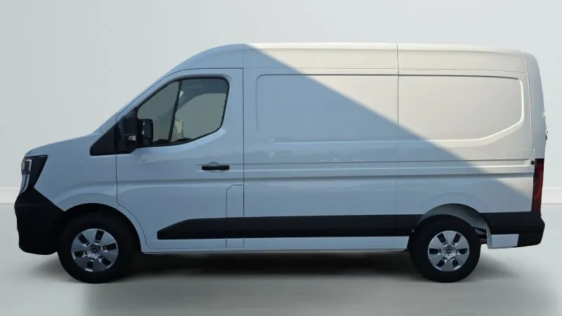 Utilitaire renault BLUE DCI 130 L2H2 3T5 TR EXTRA 4 portes neuf moins cher par mandataire - photo 4