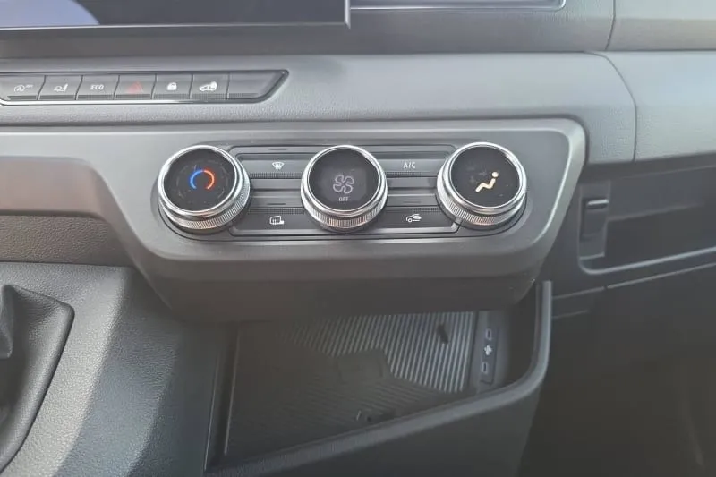 Utilitaire renault BLUE DCI 130 L2H2 3T5 TR EXTRA 4 portes neuf moins cher par mandataire - photo 20