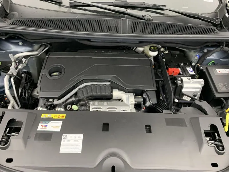 PEUGEOT 3008 GT - photo 24