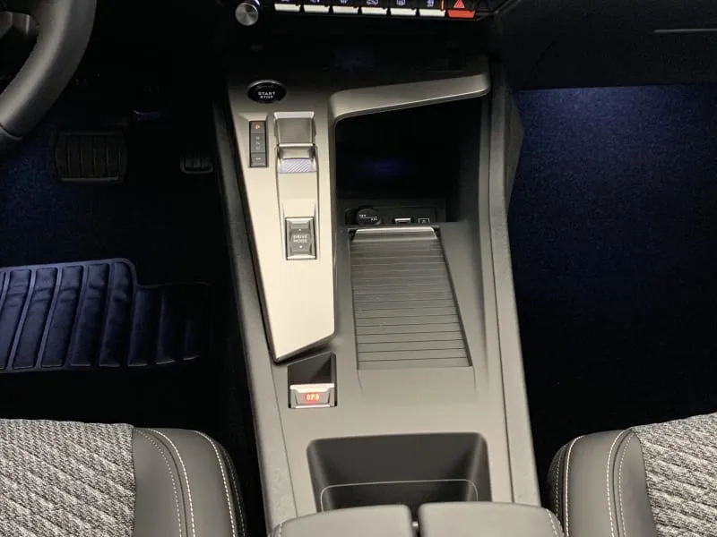 peugeot BLUEHDI 130CH S S EAT8 ALLURE - 5 portes neuve moins chère - photo 117