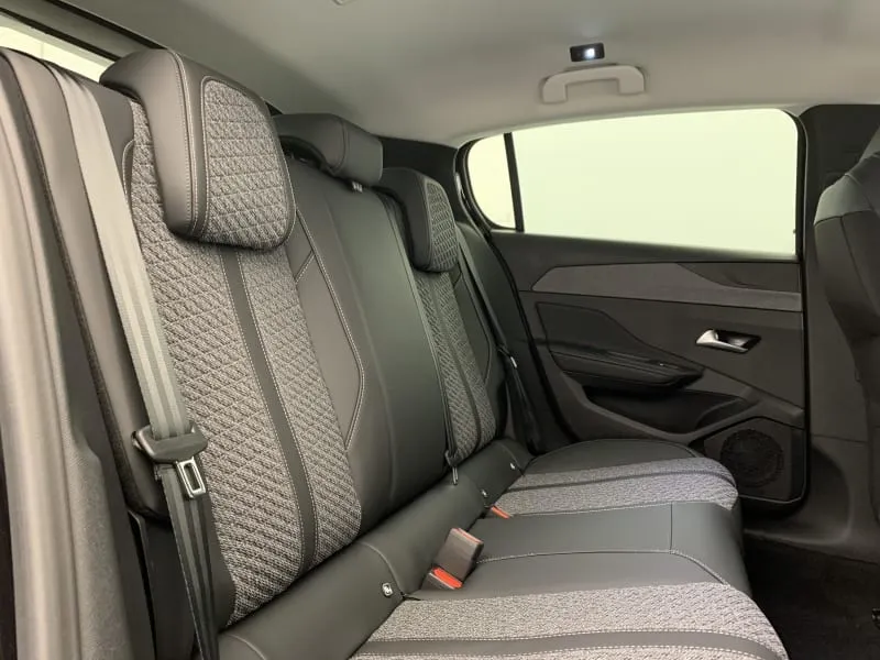 peugeot BLUEHDI 130CH S S EAT8 ALLURE - 5 portes neuve moins chère - photo 10