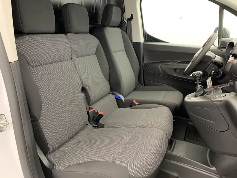 Utilitaire citroen M DIESEL 100 CH MANUELLE 4 portes neuf moins cher par mandataire - photo 9