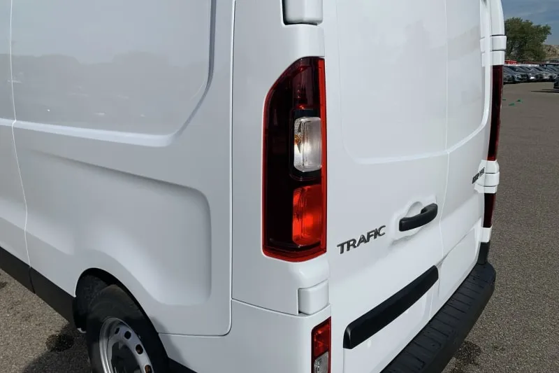 Utilitaire renault BLUE DCI 130 L2H1 3T GSR2 EXTRA 4 portes neuf moins cher par mandataire - photo 20