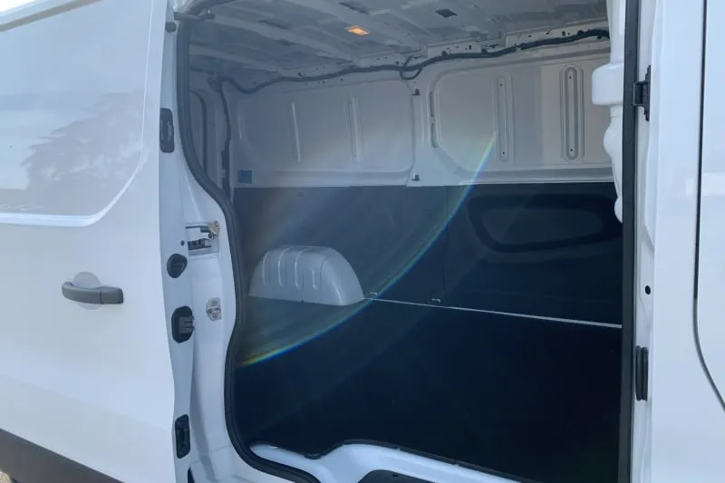 Utilitaire renault BLUE DCI 130 L2H1 3T GSR2 EXTRA 4 portes neuf moins cher par mandataire - photo 10