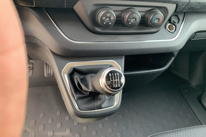 Utilitaire renault BLUE DCI 130 L2H1 3T GSR2 EXTRA 4 portes neuf moins cher par mandataire - photo 16