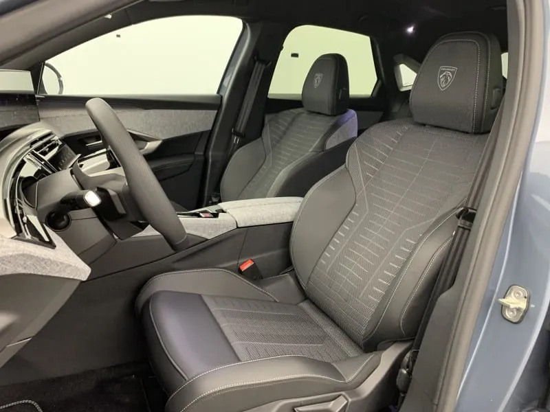 PEUGEOT 3008 GT - photo 22