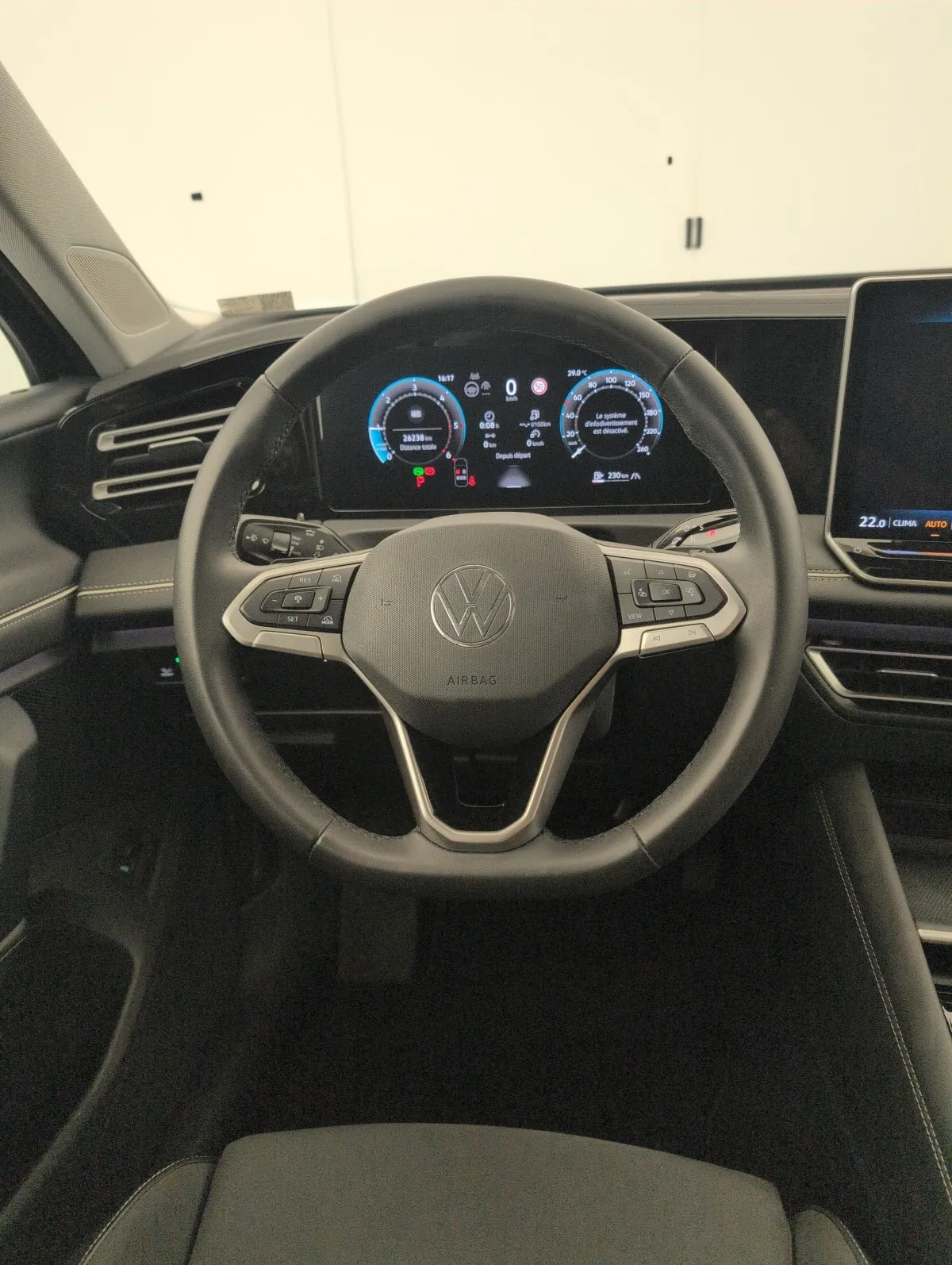 VOLKSWAGEN TIGUAN 2.0 TDI 150ch DSG7 Elegance - photo 14