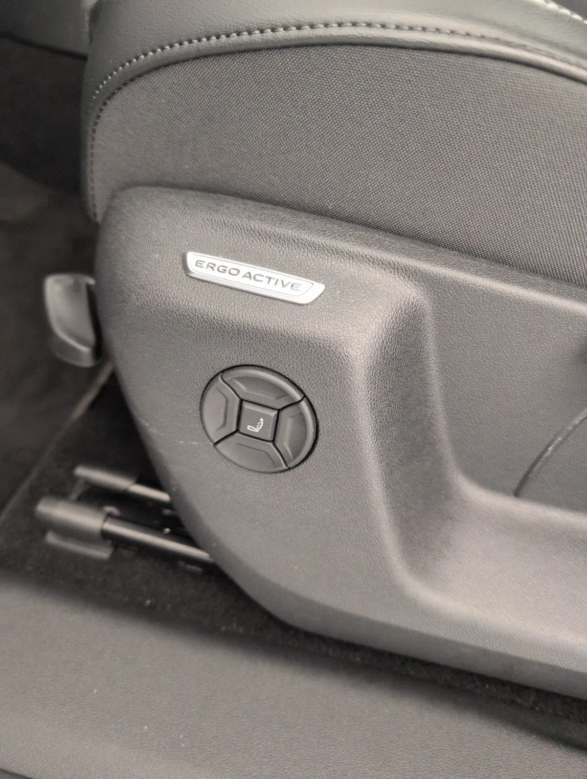 VOLKSWAGEN TIGUAN 2.0 TDI 150ch DSG7 Elegance - photo 22