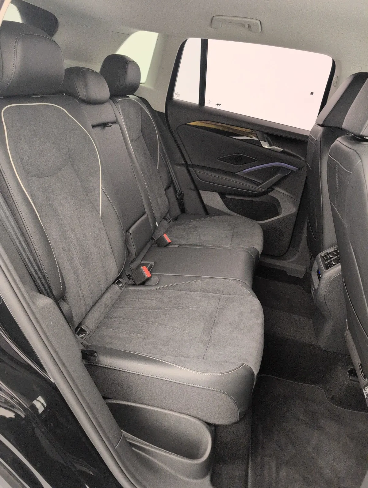 VOLKSWAGEN TIGUAN 2.0 TDI 150ch DSG7 Elegance - photo 10