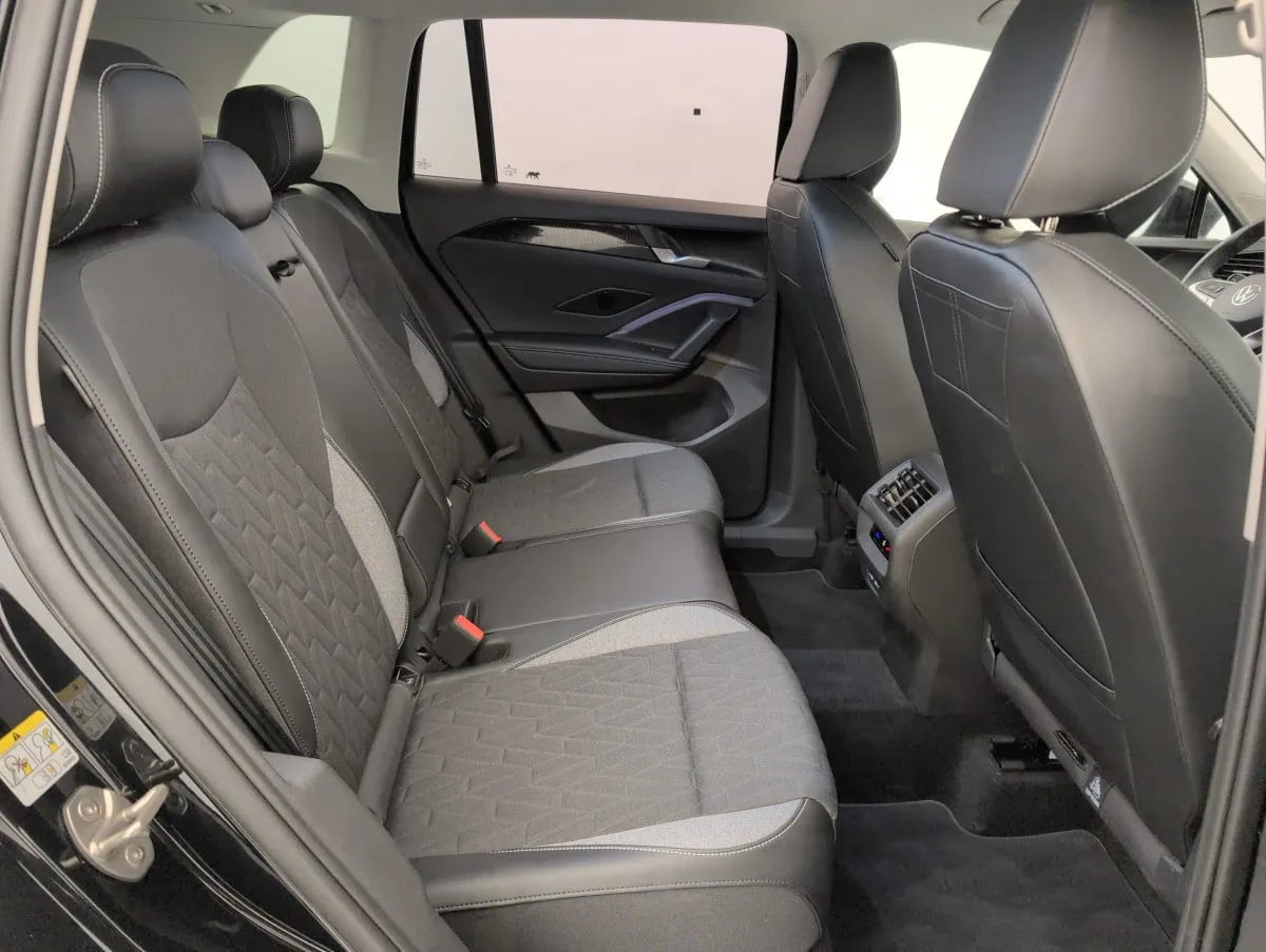 Acheter une volkswagen 2.0 TDI 150ch DSG7 VW Edition d’occasion avec 7592km disponible immédiatement - photo 10