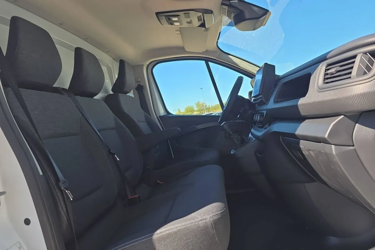 Utilitaire renault DCI 150 L2H1 3T ADVANCE 4 portes neuf moins cher par mandataire - photo 9