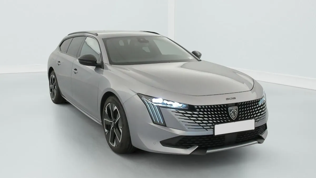 Acheter une peugeot Hybrid 225 e-EAT8 Allure d’occasion avec 859km disponible immédiatement - photo 1