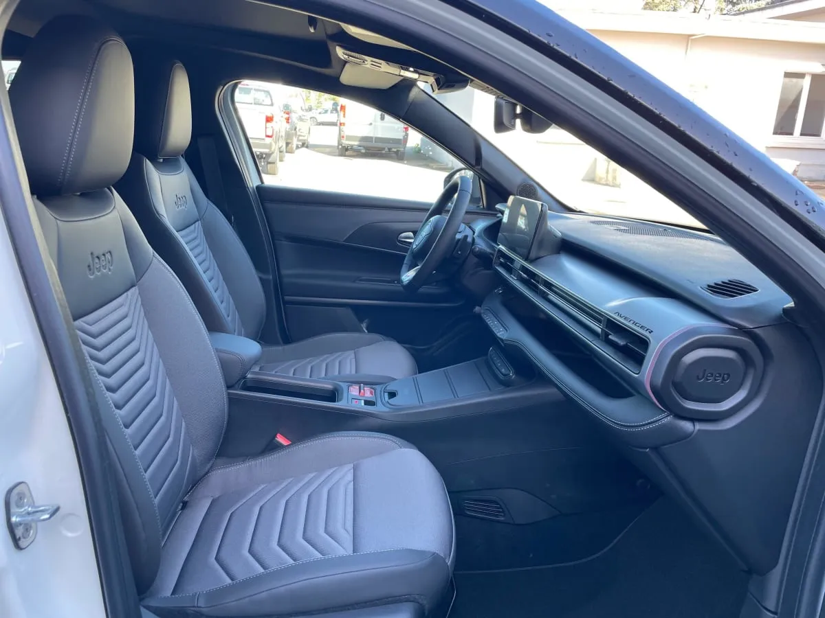 jeep 1.2 TURBO T3 110 CH E-HYBRID BVR6 SUMMIT - 5 portes neuve moins chère - photo 9