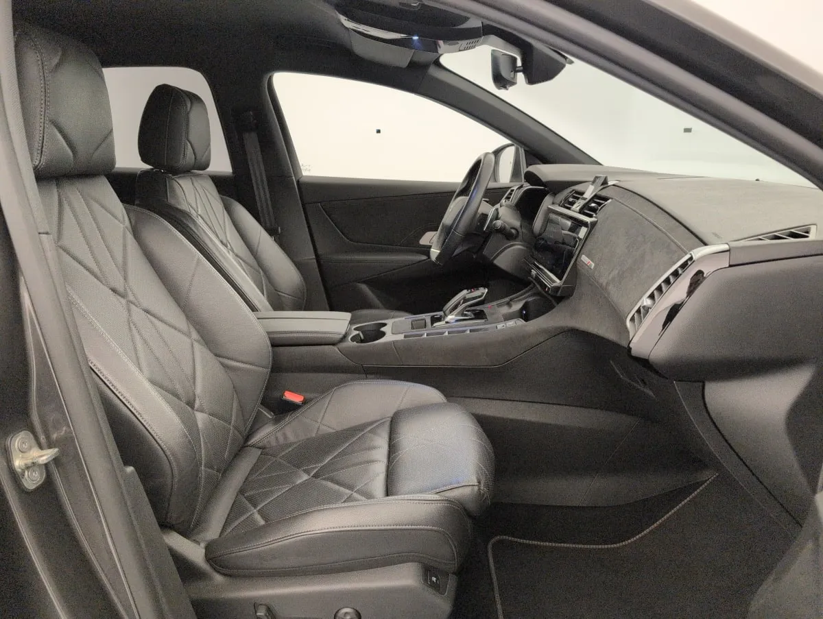 Acheter une ds Hybride E-Tense 300 EAT8 4x4 Performance Line+ d’occasion avec 58265km disponible immédiatement - photo 10