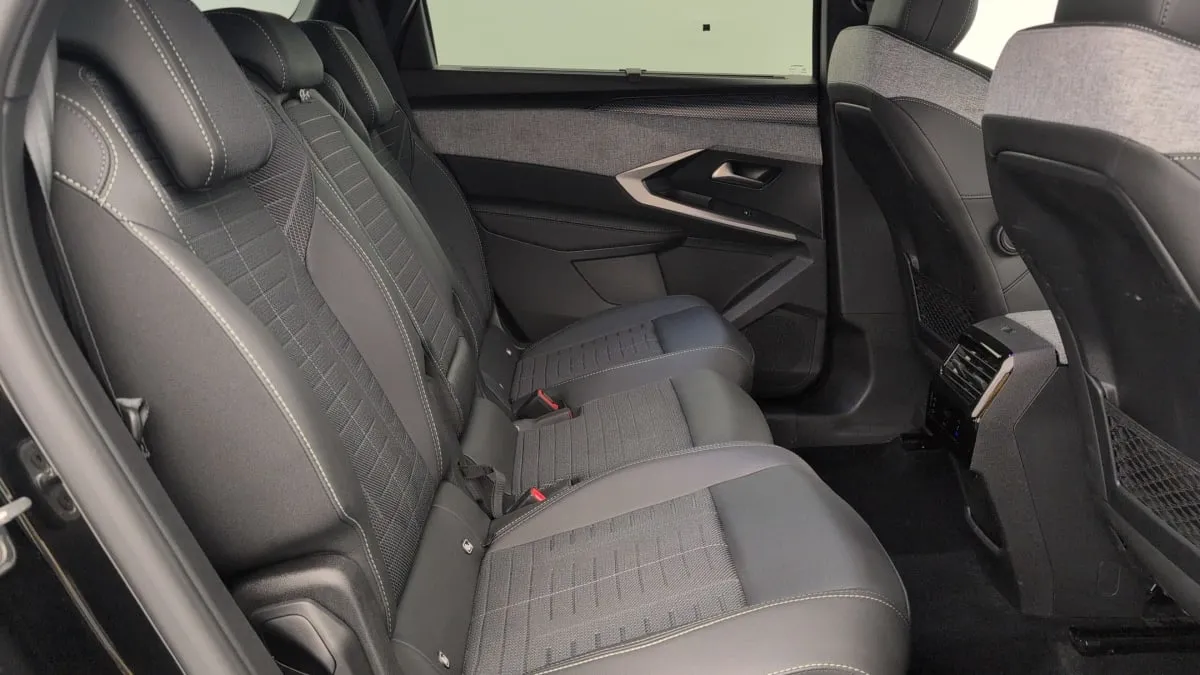 Acheter une peugeot HYBRID 145CH E-DCS6 GT d’occasion avec 21483km disponible immédiatement - photo 10