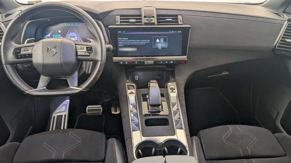 Acheter une ds Hybride Rechargeable E-Tense 300 EAT8 4x4 Performance Line + d’occasion avec 19850km disponible immédiatement - photo 9