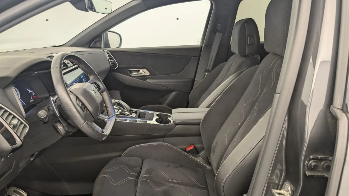 Acheter une ds Hybride Rechargeable E-Tense 300 EAT8 4x4 Performance Line + d’occasion avec 19850km disponible immédiatement - photo 11