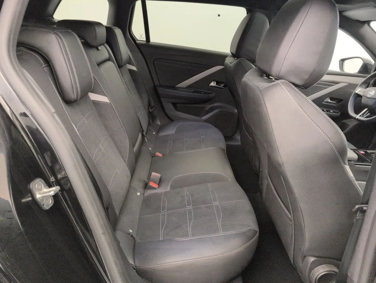 Acheter une opel 1.2 Turbo 130 ch BVA8 GS d’occasion avec 30156km disponible immédiatement - photo 10