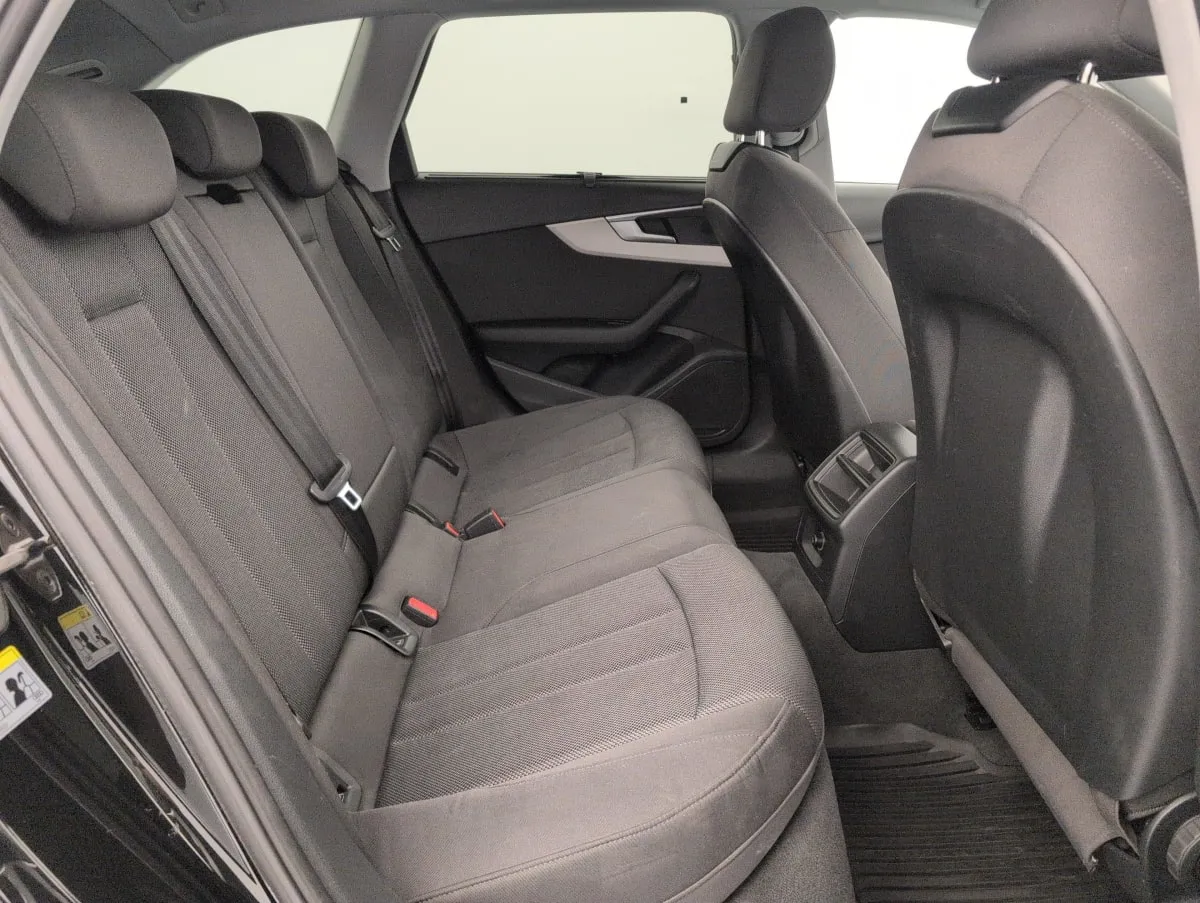 Acheter une audi AUDI A4 AVANT 35 TFSI 150 S tronic 7 Design d’occasion avec 43057km disponible immédiatement - photo 10