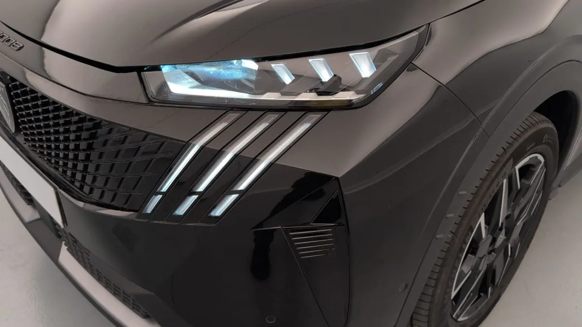 Acheter une peugeot HYBRID 145CH E-DCS6 GT d’occasion avec 21483km disponible immédiatement - photo 24