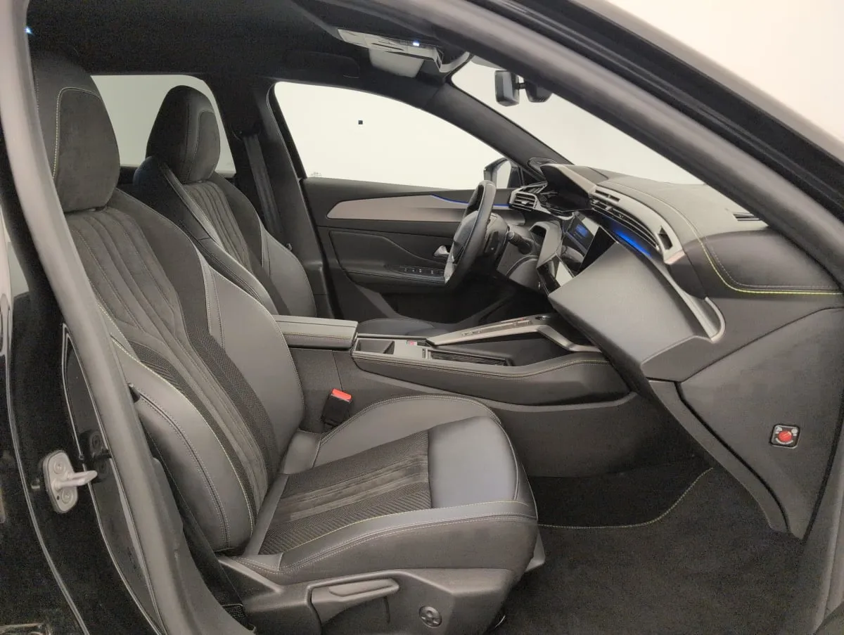 Acheter une peugeot PHEV 225 e-EAT8 GT d’occasion avec 18761km disponible immédiatement - photo 9