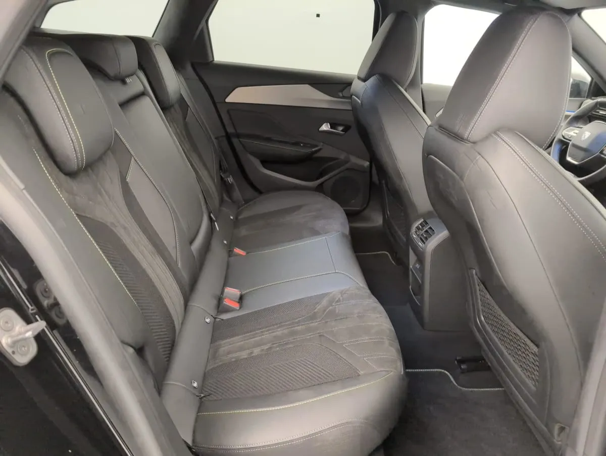 Acheter une peugeot PHEV 225 e-EAT8 GT d’occasion avec 18761km disponible immédiatement - photo 10