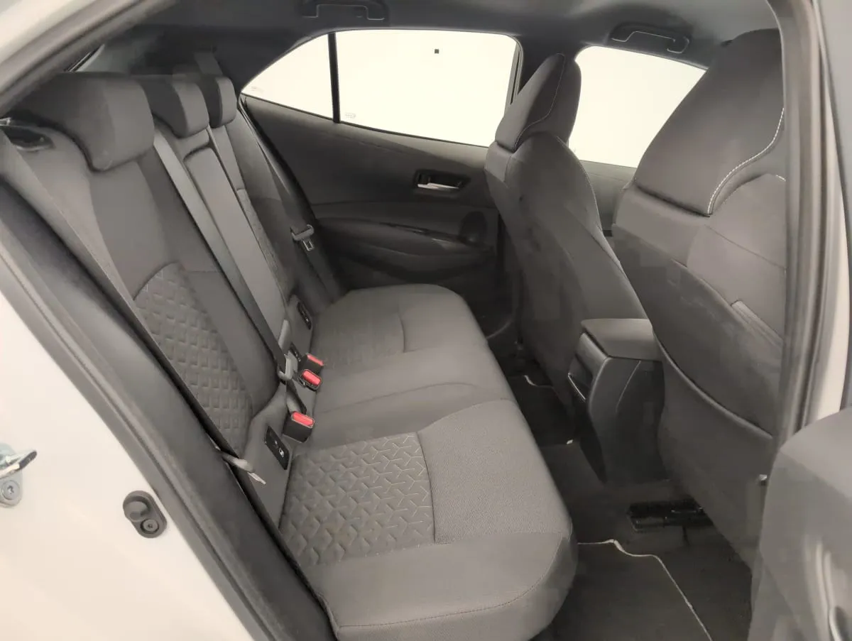 Acheter une toyota COROLLA PRO HYBRIDE 122H DYNAMIC BUSINESS d’occasion avec 27105km disponible immédiatement - photo 10