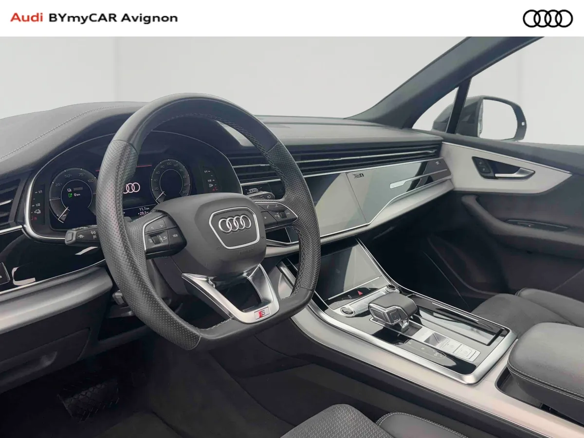 AUDI Q7 S line - photo 23
