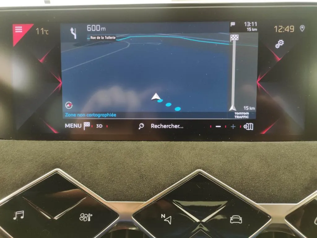 Acheter une ds DS DS3 Crossback PureTech 130 EAT8 Performance Line d’occasion avec 27200km disponible immédiatement - photo 14