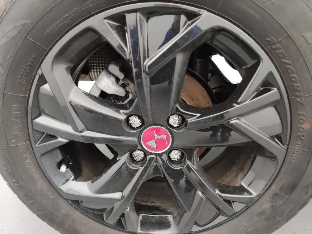 Acheter une ds DS DS3 Crossback PureTech 130 EAT8 Performance Line d’occasion avec 27200km disponible immédiatement - photo 29