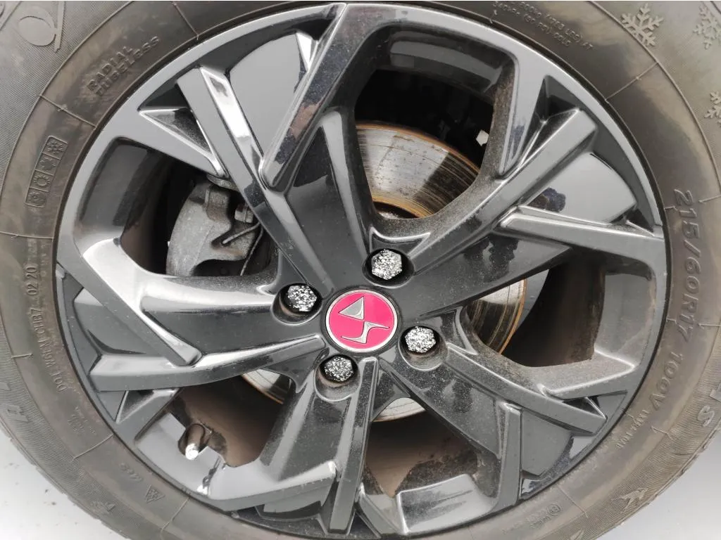Acheter une ds DS DS3 Crossback PureTech 130 EAT8 Performance Line d’occasion avec 27200km disponible immédiatement - photo 31