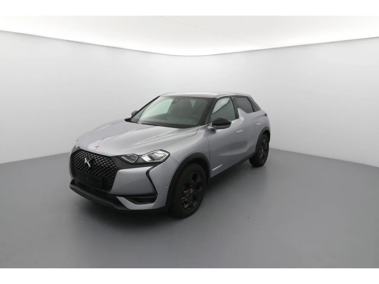 Acheter une ds DS DS3 Crossback PureTech 130 EAT8 Performance Line d’occasion avec 27200km disponible immédiatement - photo 1